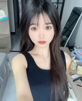 私密娇小饱满妹子