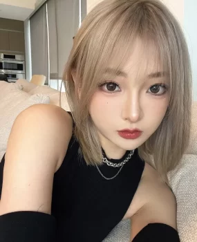 身材超棒性感小嫩妹