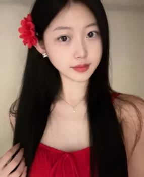 水多嫩妹，长相甜美