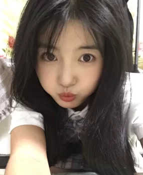 刚到武汉做兼职的小姐姐