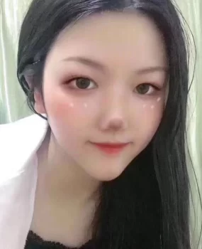 只做小活的居家女孩