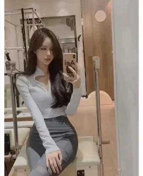 重庆小妹超爽，身体敏感，口爆超爽