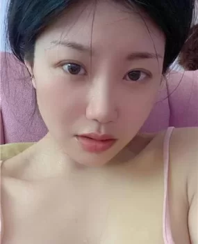 昆明刚下水的妹子