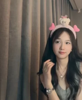 极品兼职小妹妹，三点粉嫩，活好