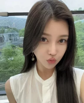 亲身体验芙蓉小姐姐黑丝长腿诱惑