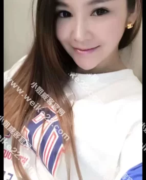 自聊自做-台湾美女交换生藍熙