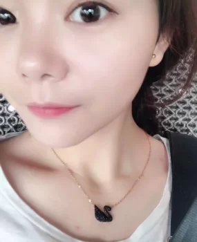 学院毕业生 身材还可以