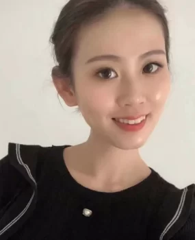 聊了半个月的妹子