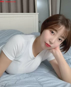 杭州爆操风骚学院兼职小妹。动作全自动。逼嫩水多。