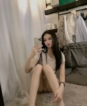 河东兼职美女 身材丰满 胸大粉嫩