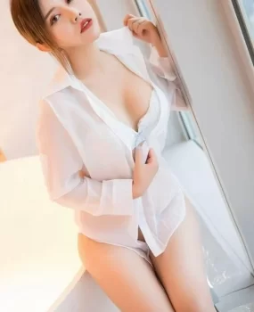 长衫下美腿翘臀我想舔遍她全身