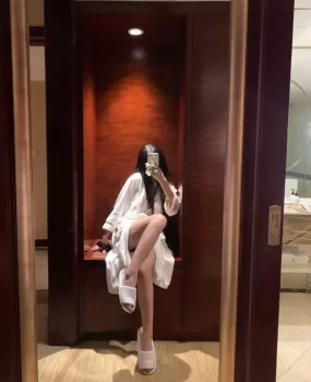 浙江杭州骚气十足小姐姐兼职 肤白貌美大长腿